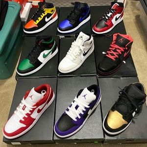 🚨🚨🚨Jordan 1 Mid and Low🚨🚨🚨